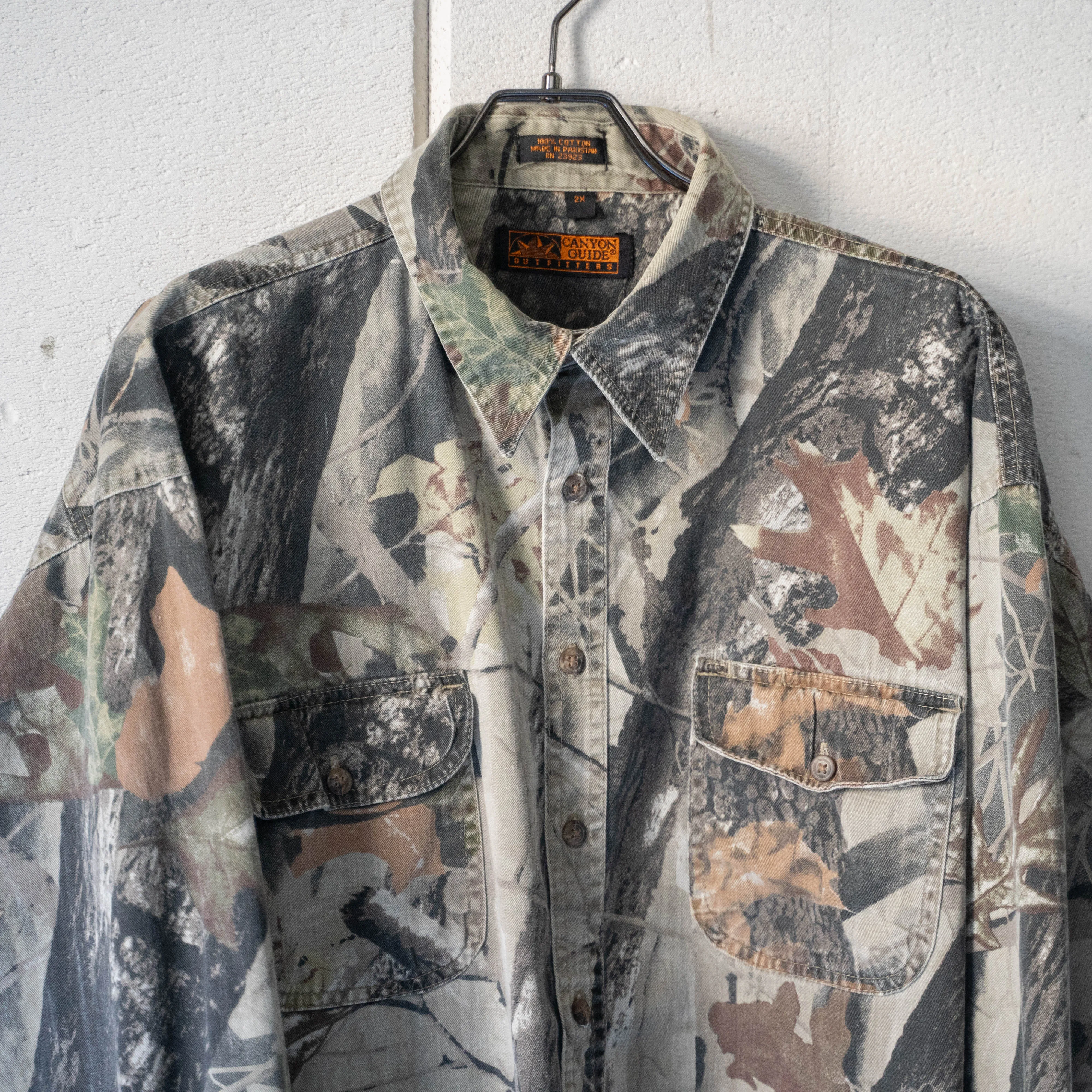 1990s 'CANYON GUIDE' real tree camouflage cotton shirt