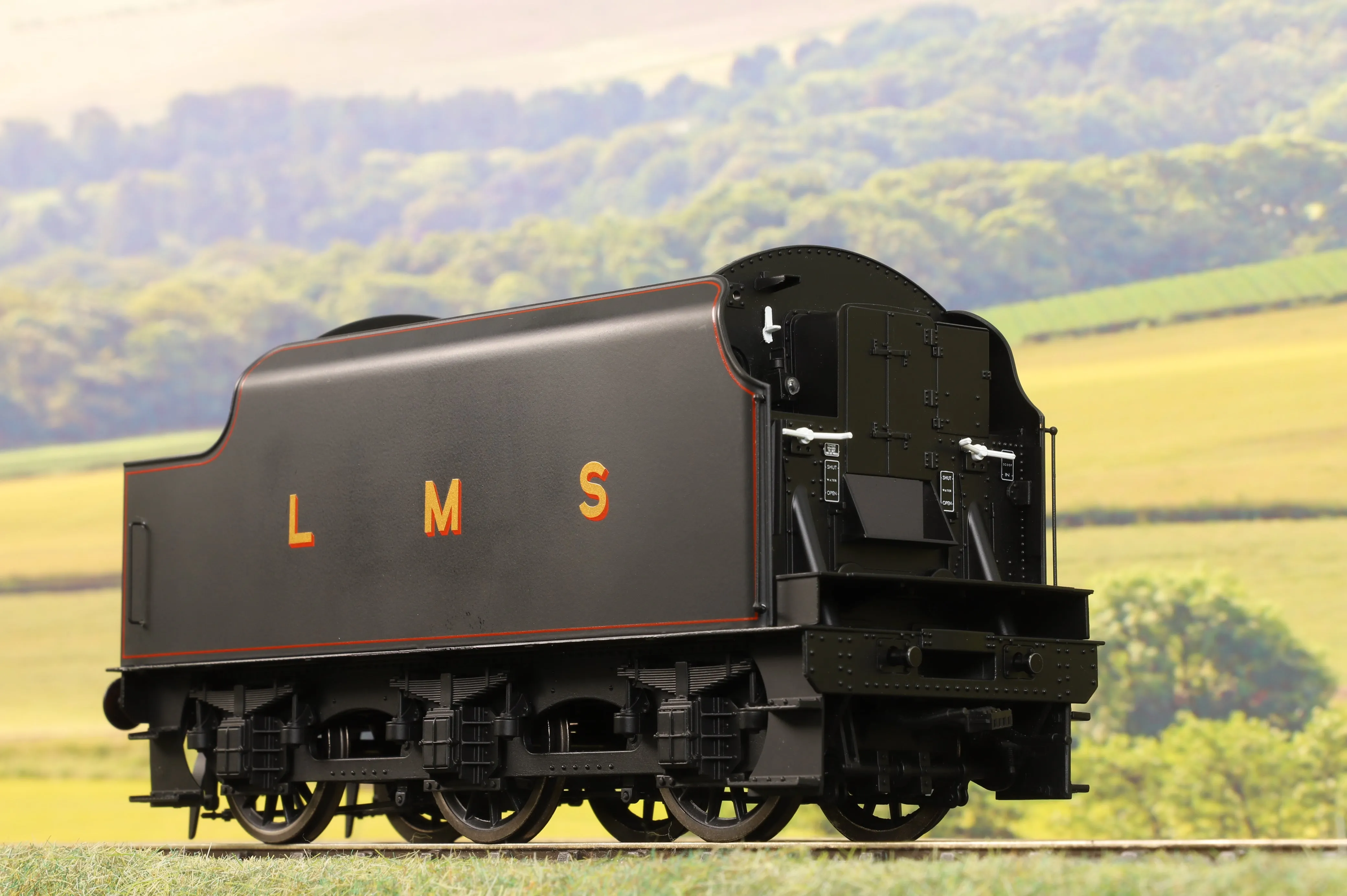 Ellis Clark Trains E1001Z O Gauge Stanier Class 5 4-6-0 "Black 5", LMS Lined, '5428' 'Eric Treacy', Welded Tender