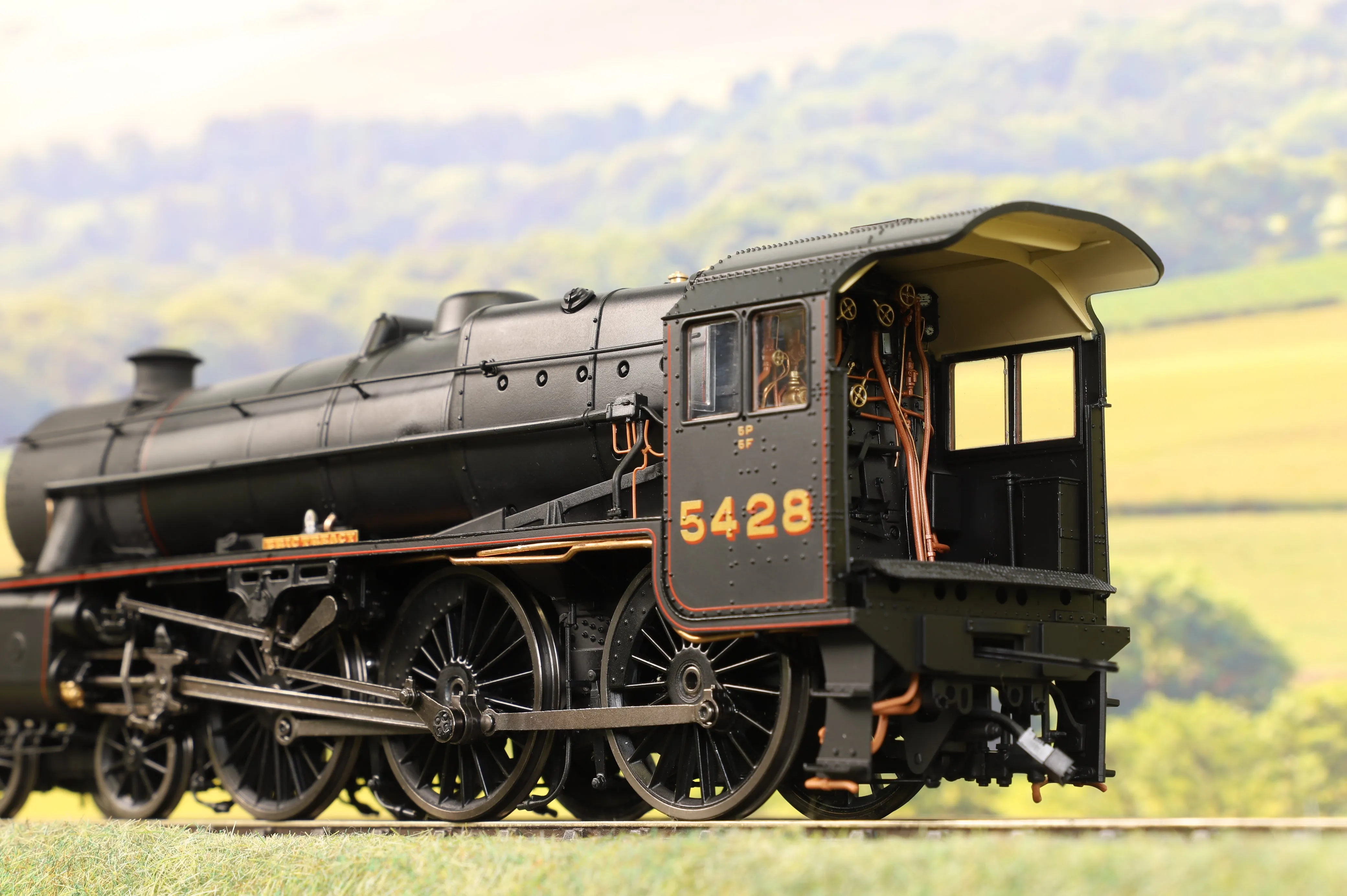 Ellis Clark Trains E1001Z O Gauge Stanier Class 5 4-6-0 "Black 5", LMS Lined, '5428' 'Eric Treacy', Welded Tender