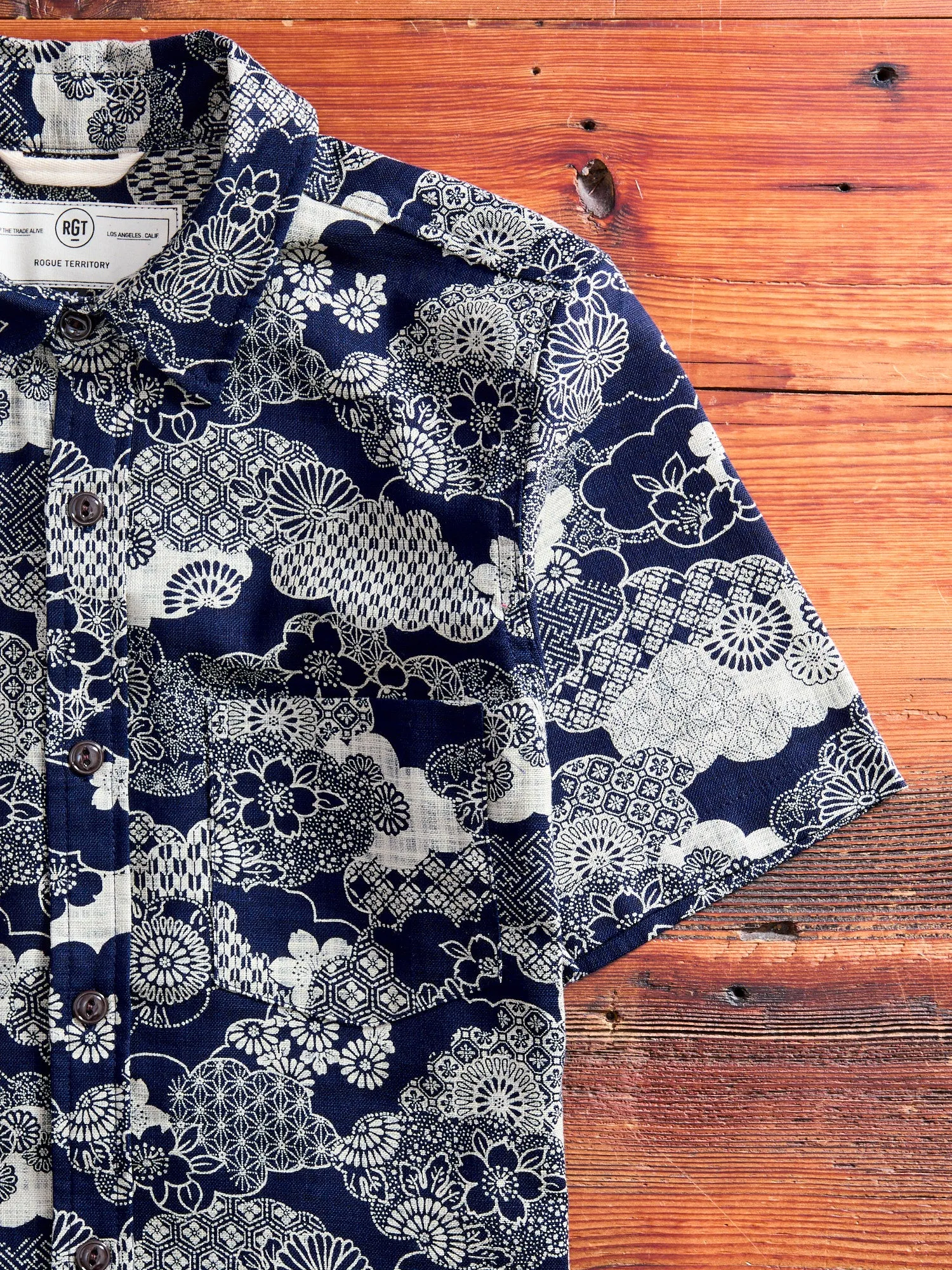 "Floral Cloud" Oxford Shirt in Navy